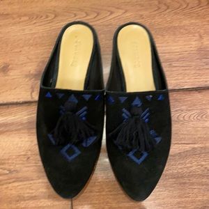 Soludos mules / slides with embroidery and tassel